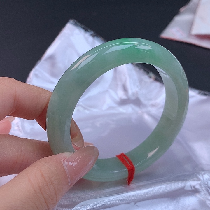 翡翠未镶嵌手镯54