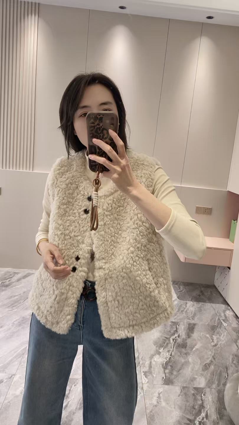 【娜姐家】3850冬季新款时尚百搭一体羊羔毛马夹