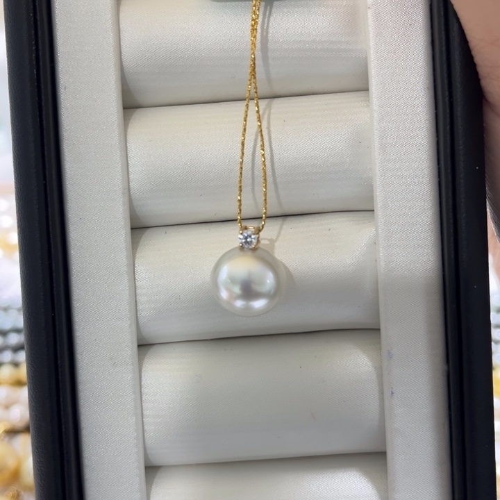 海水珍珠漏澳白王妃吊坠12-13mm18K金镶嵌