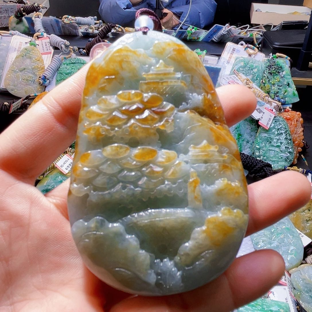 颈饰未镶嵌翡翠一