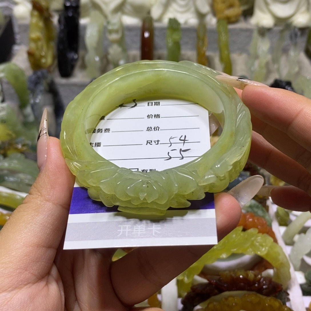 【闪购商品】未镶嵌蛇纹石玉手镯
