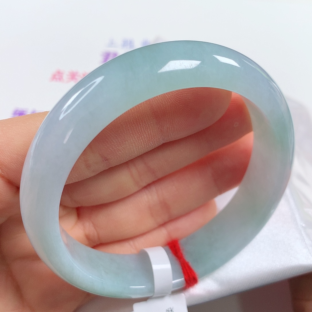 翡翠手镯未镶嵌 正圈①③③