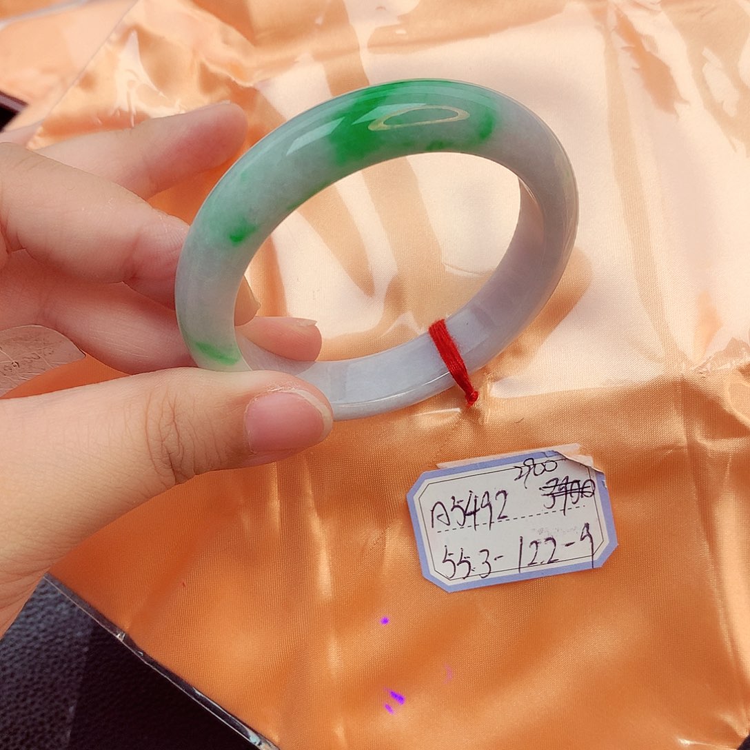 翡翠未镶嵌手镯缅甸翡翠