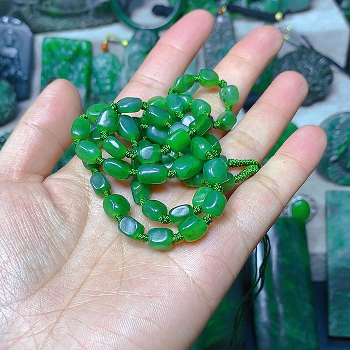 唐***玉和田玉（碧玉）未镶嵌珠宝半成品