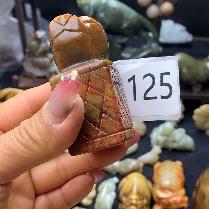 和田玉未镶嵌车挂