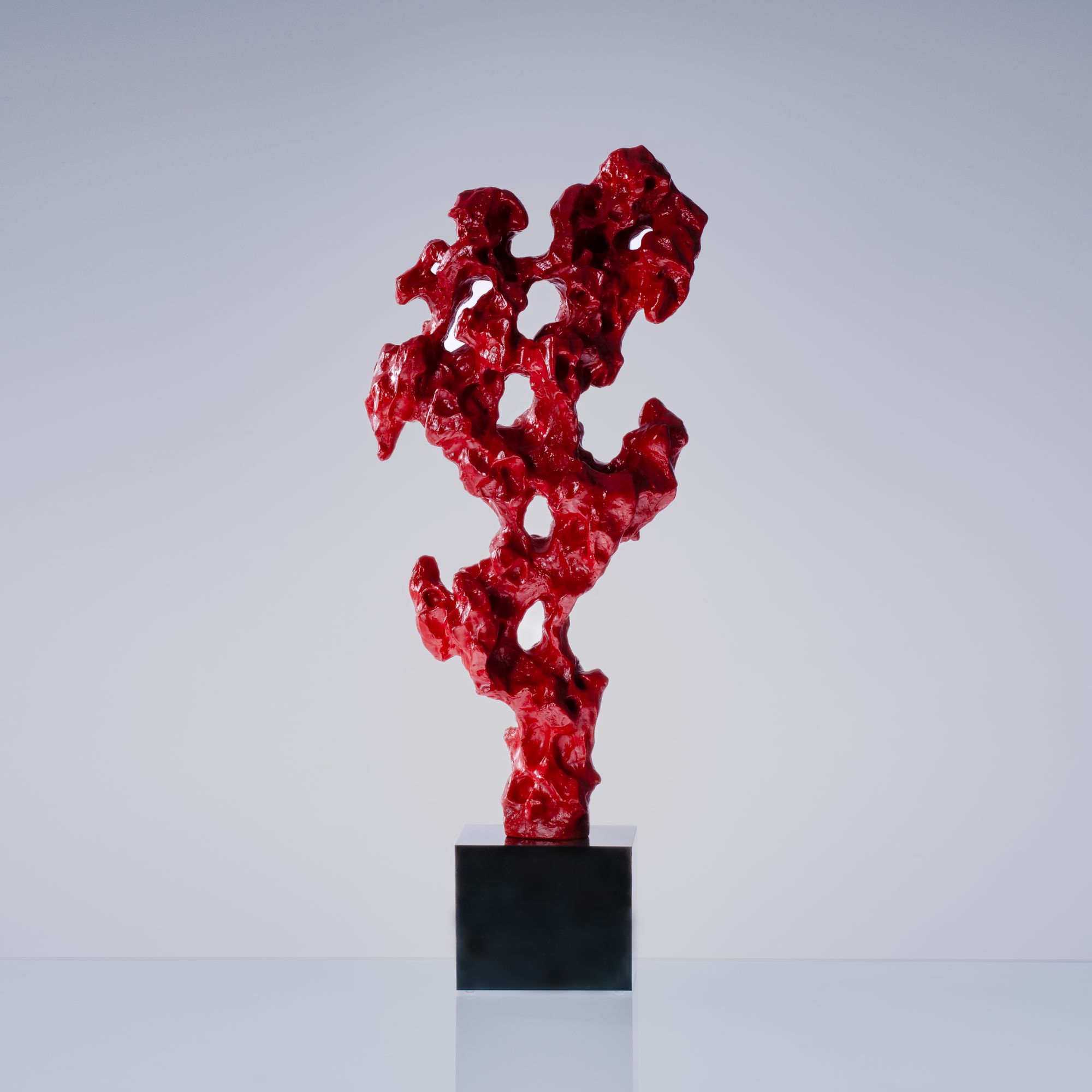 仓一艺术空间【朱砂红冠云峰】茶室茶桌中式禅茶水晶琉璃艺术摆件