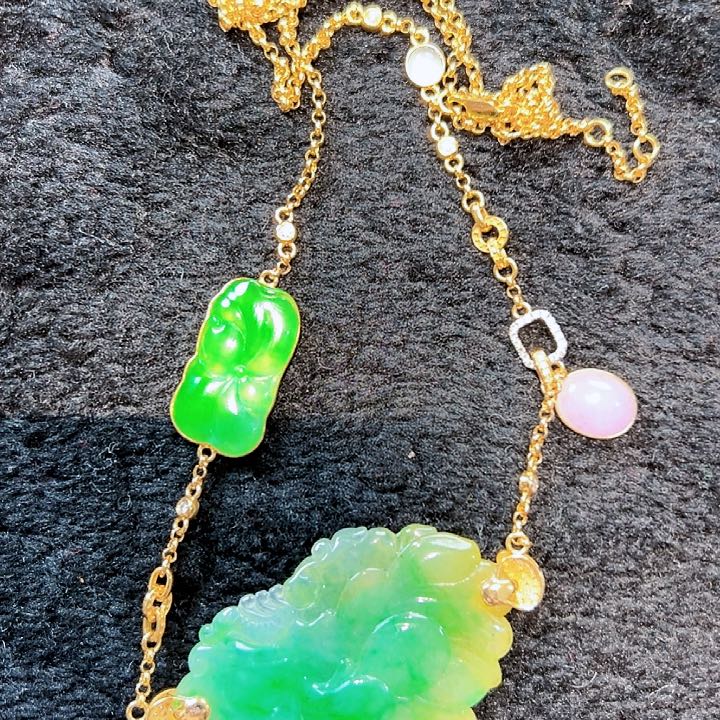 翡翠颈饰18K金镶嵌签收后24小时鉴赏期