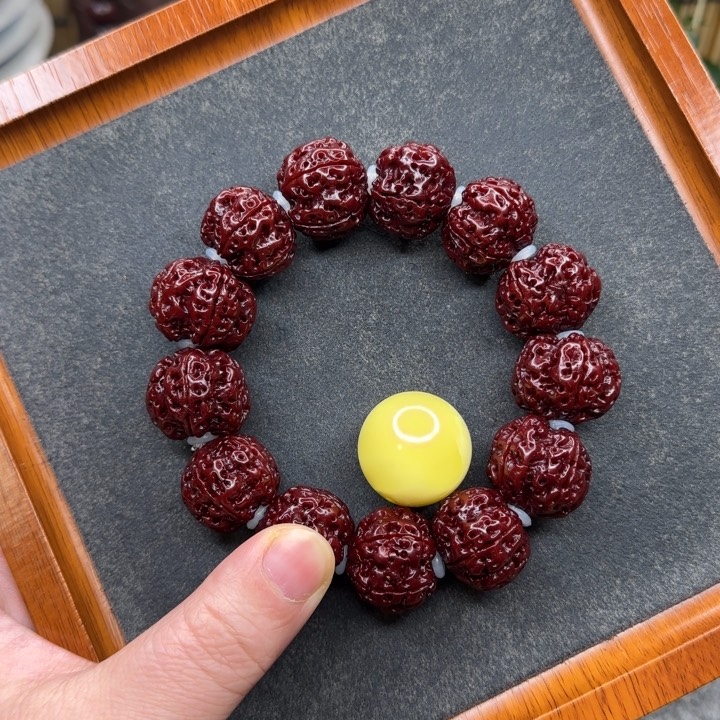 金刚菩提吊坠22+蜂王