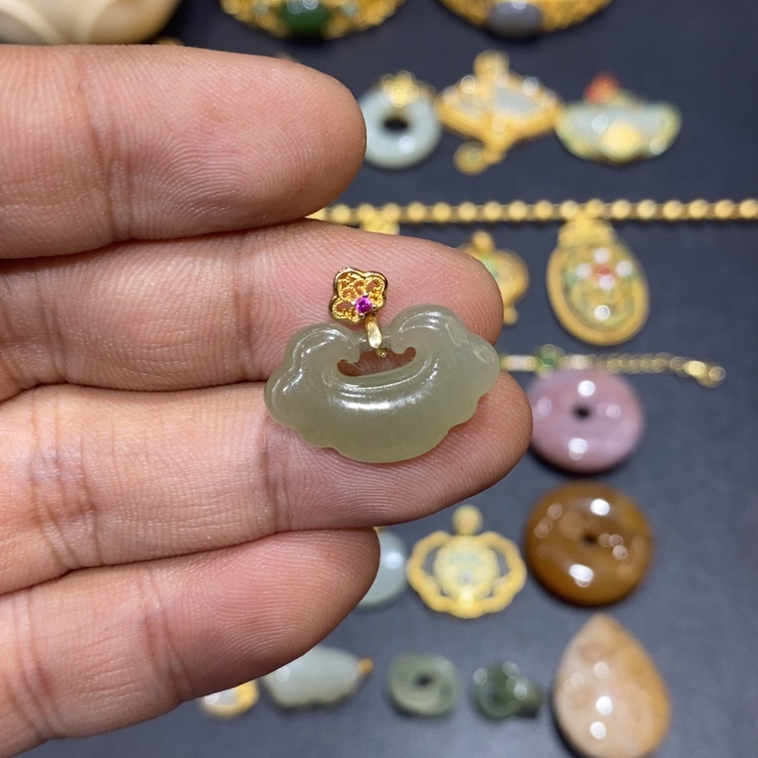 和田玉颈饰银S925镀金镶嵌