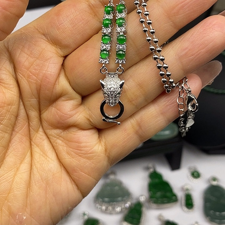 翡翠未镶嵌耳饰翡翠未镶嵌挂件