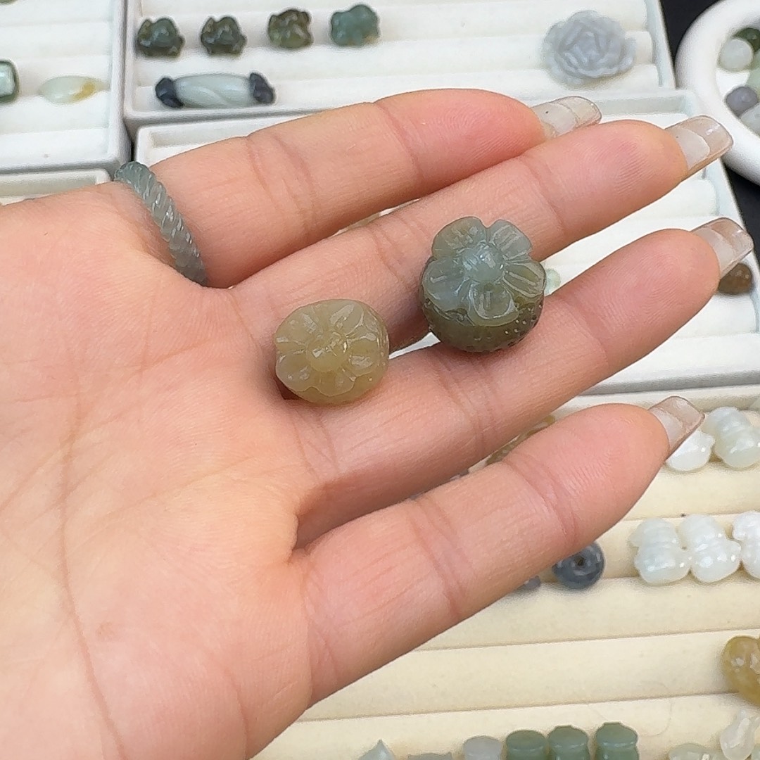 .***远和田玉未镶嵌珠宝半成品