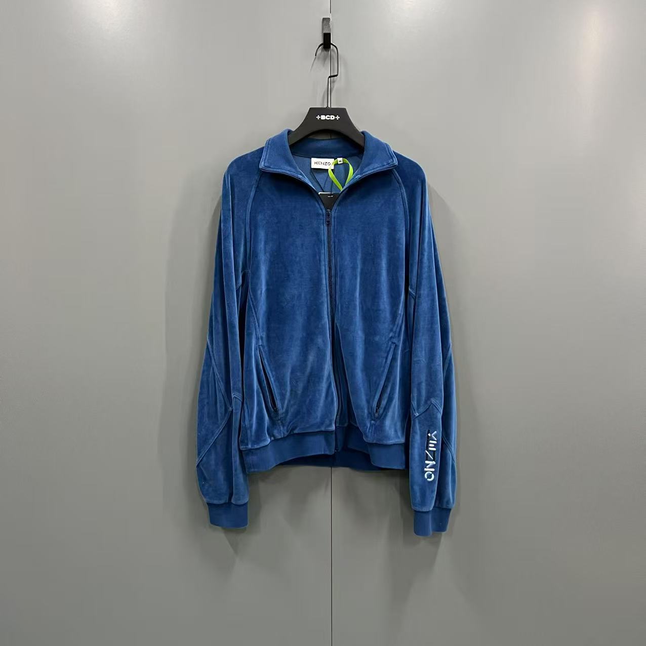 99新 KENZO/肯佐 (zz6) 蓝丝绒刺绣外套 M码 jc603402