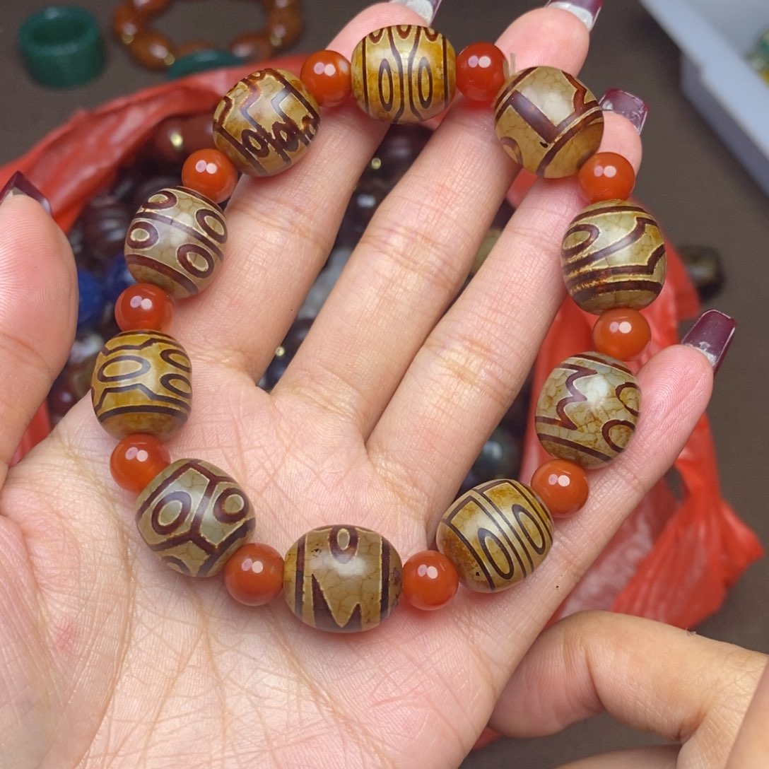 玛瑙/玉髓颈饰未镶嵌