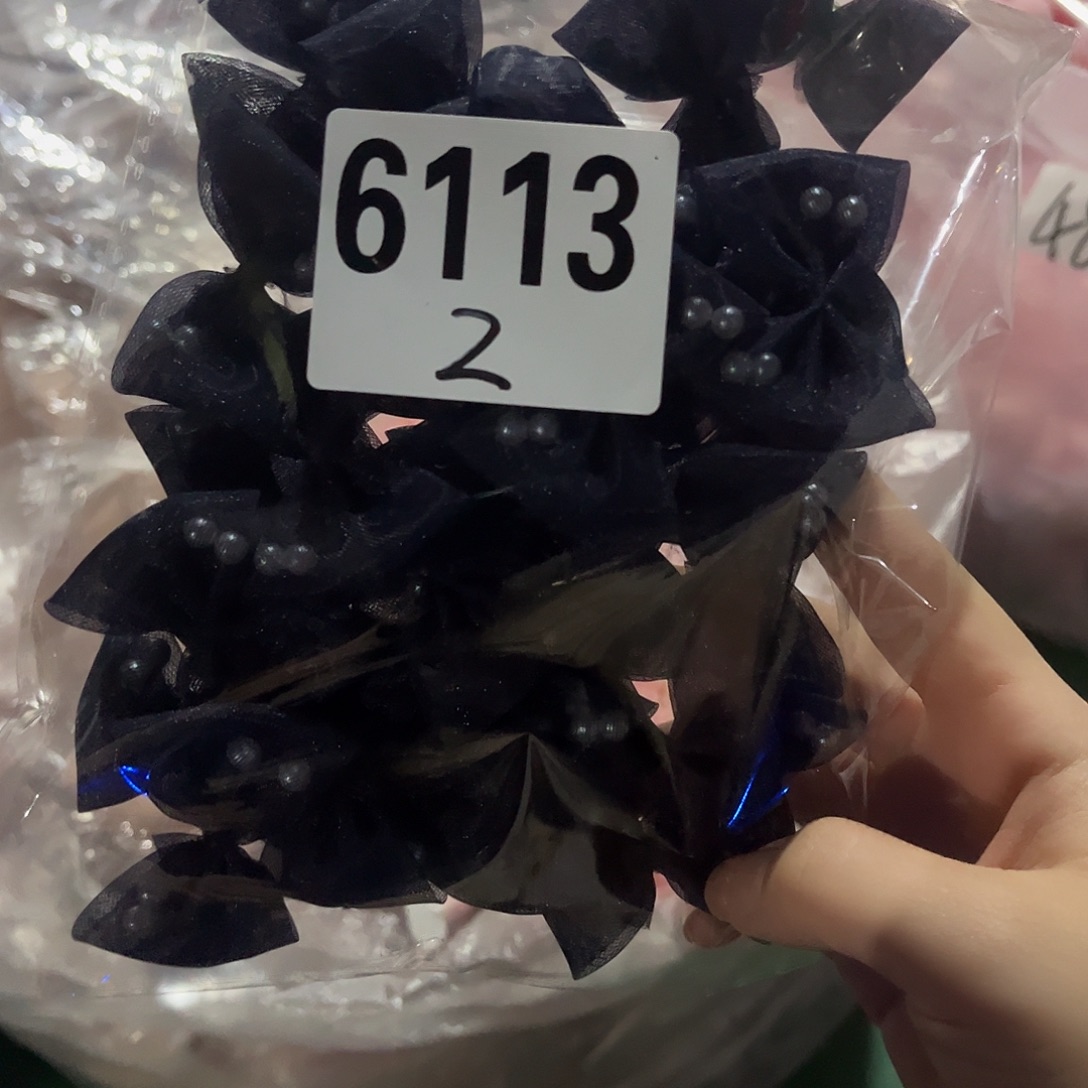 艳***品包装设计等领域中取得