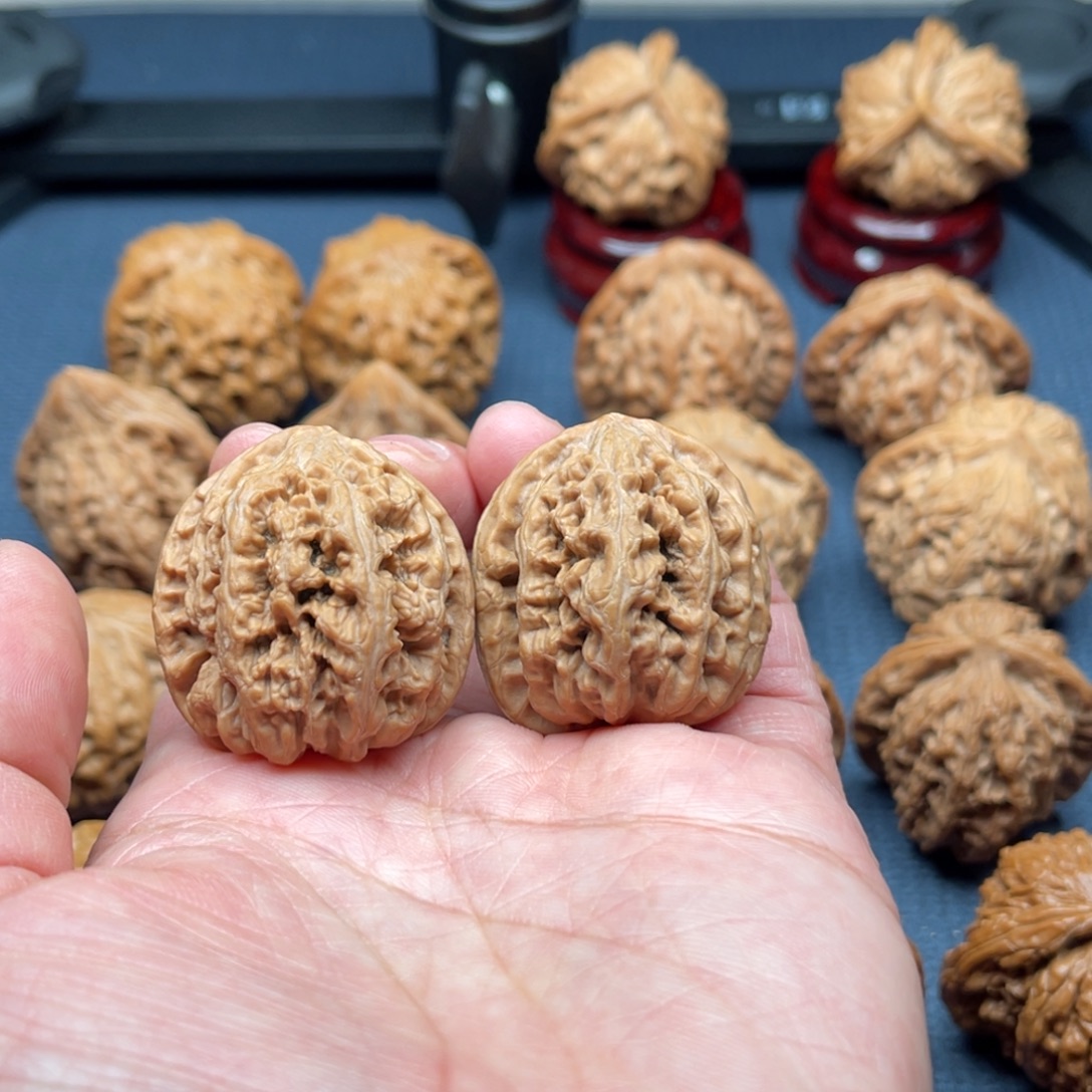 z***n吊坠文玩核桃大粗筋