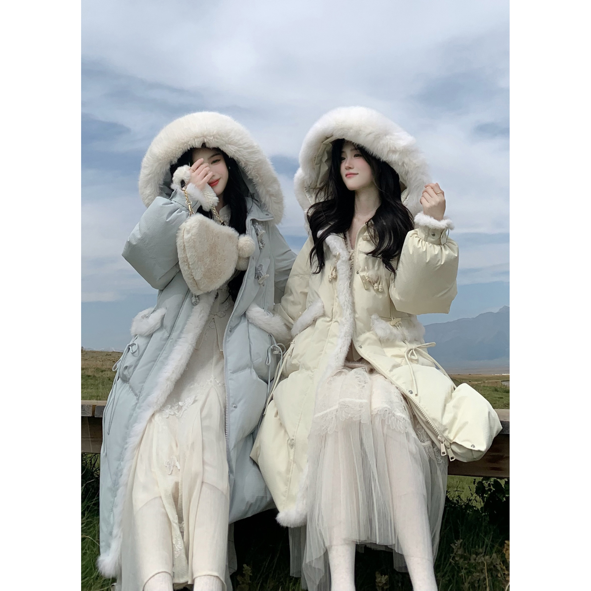 Blovelan初雪梦语 牛角扣毛边90白鸭绒加厚大毛领云朵蓝羽绒服冬