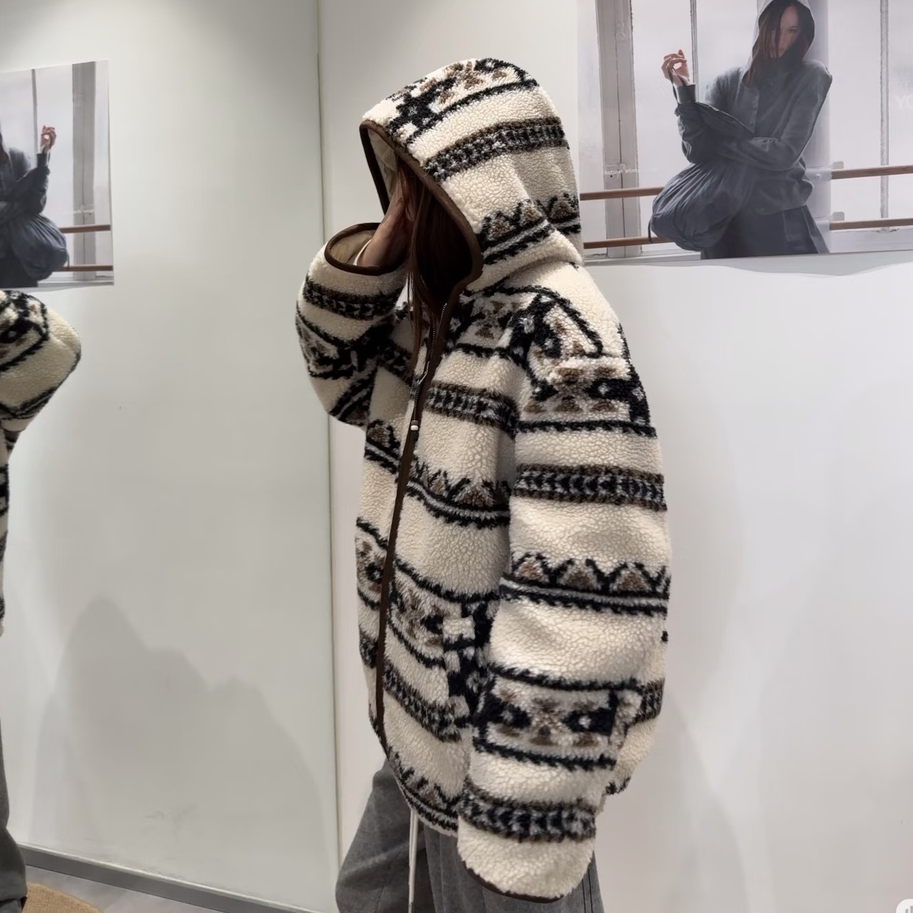 YU 连帽提花羊毛外套25冬季新款费尔岛正反两穿仿羊羔毛外套