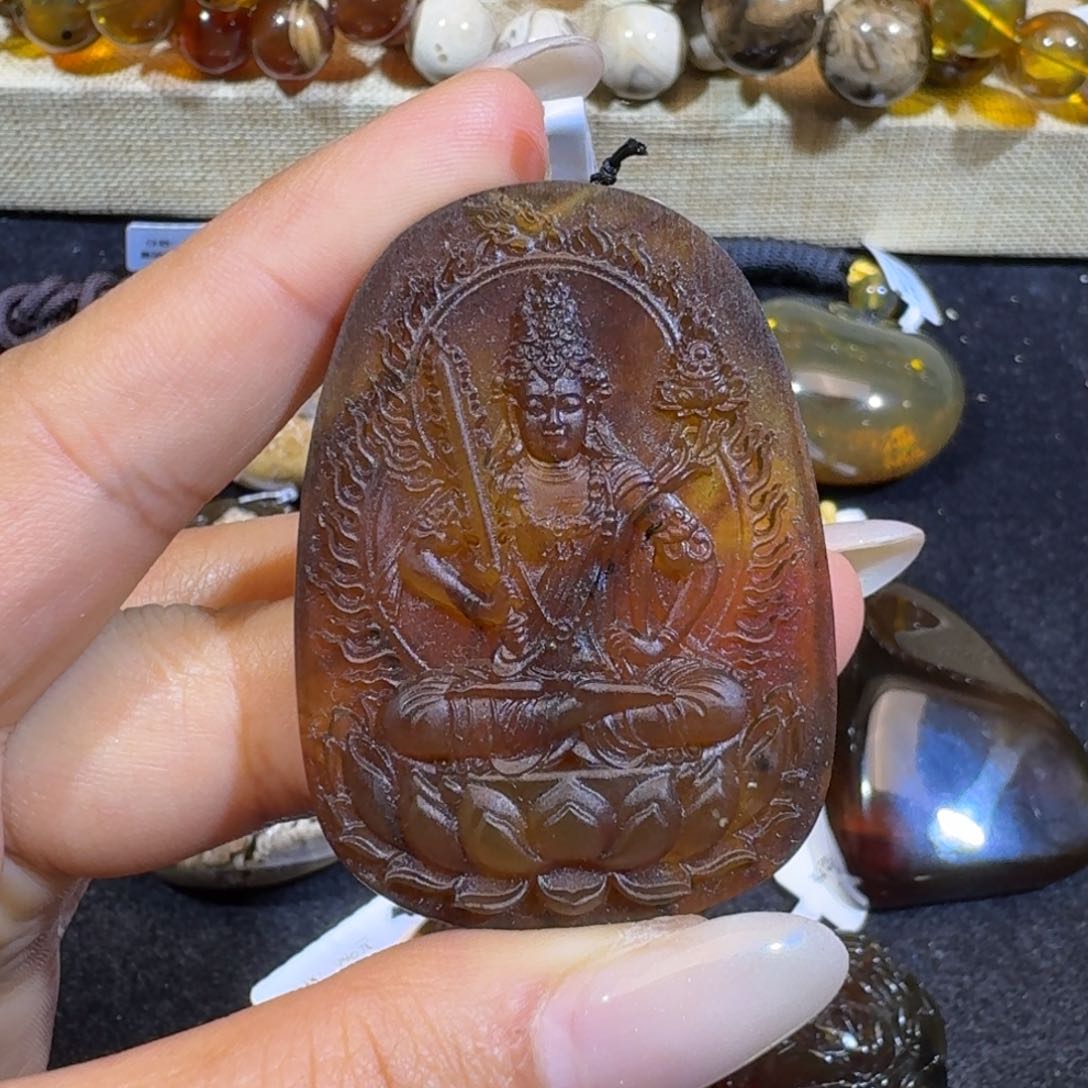 琥珀珠宝奇石未镶嵌虚空藏