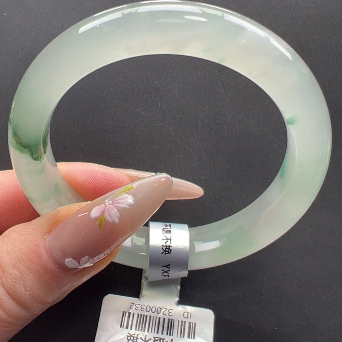 石英质玉未镶嵌手镯秀秀56