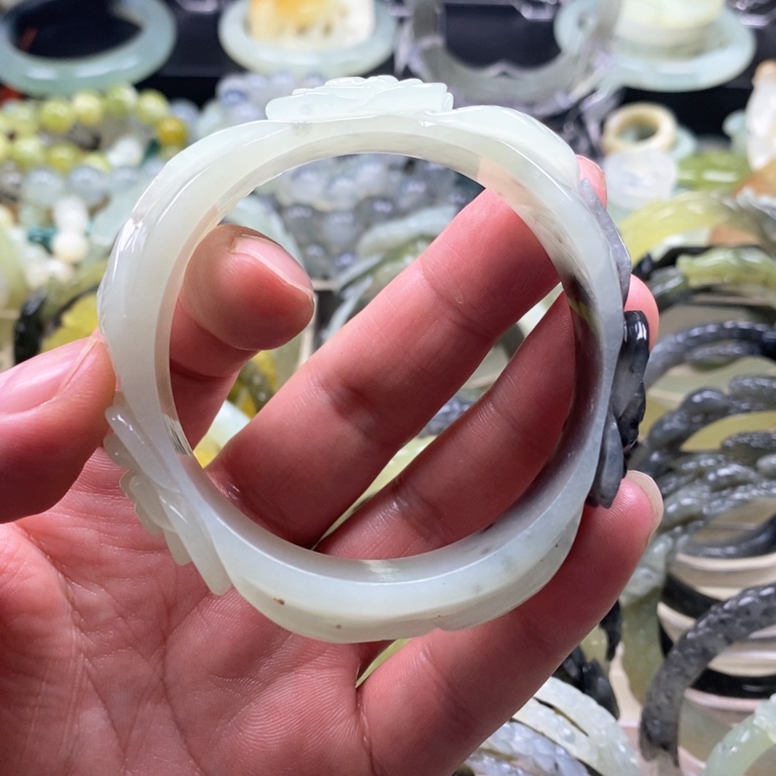 岫玉手镯未镶嵌忆*风手镯