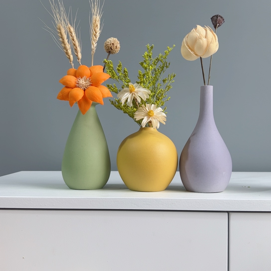 摆件陶瓷小花瓶摆件含花总高约20-30cm