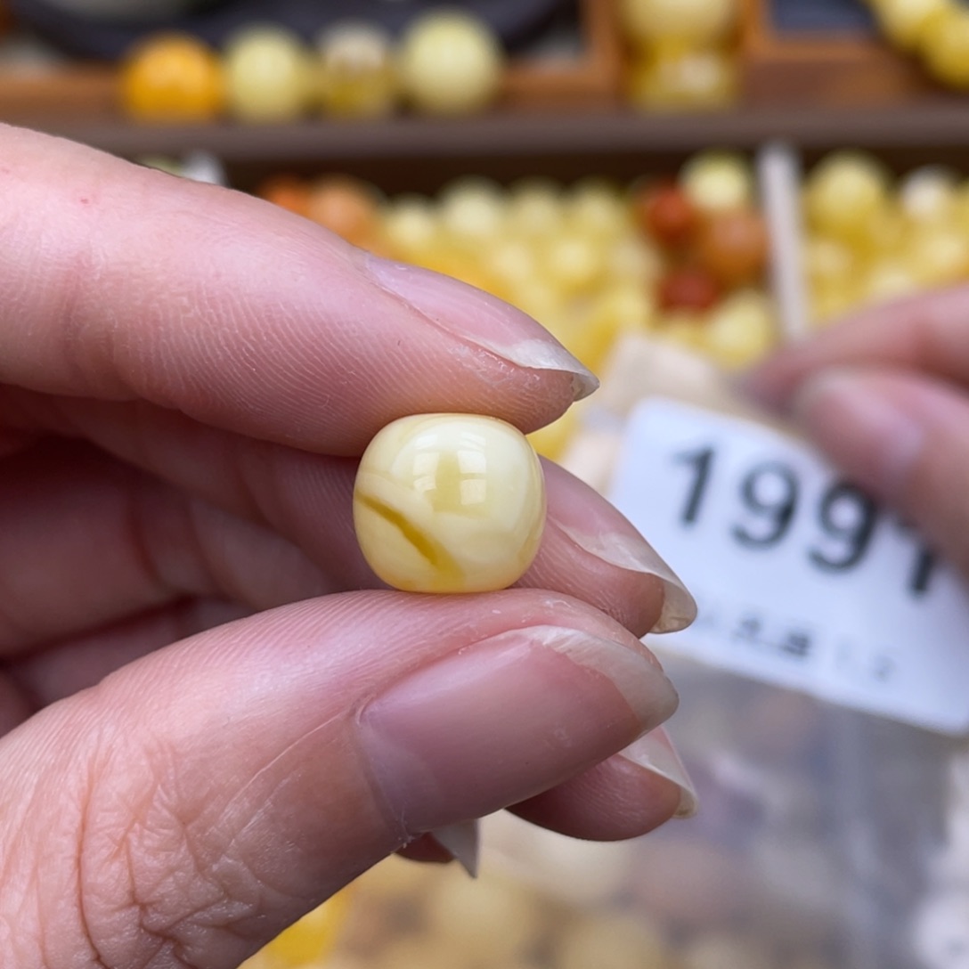 未镶嵌蜜蜡珠宝奇石10.5