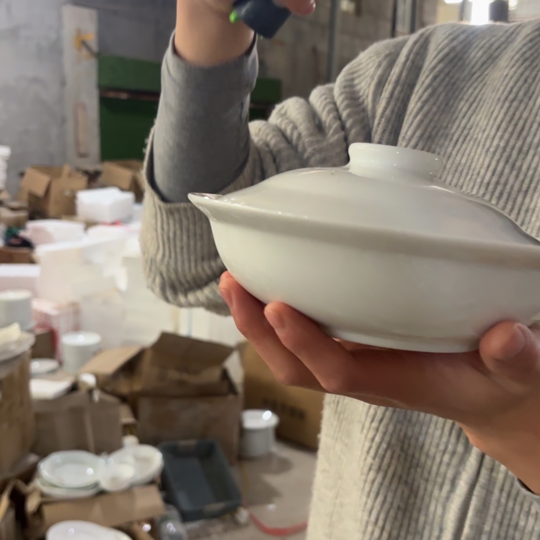 陶瓷7英寸高白泥合器带盖2只微瑕
