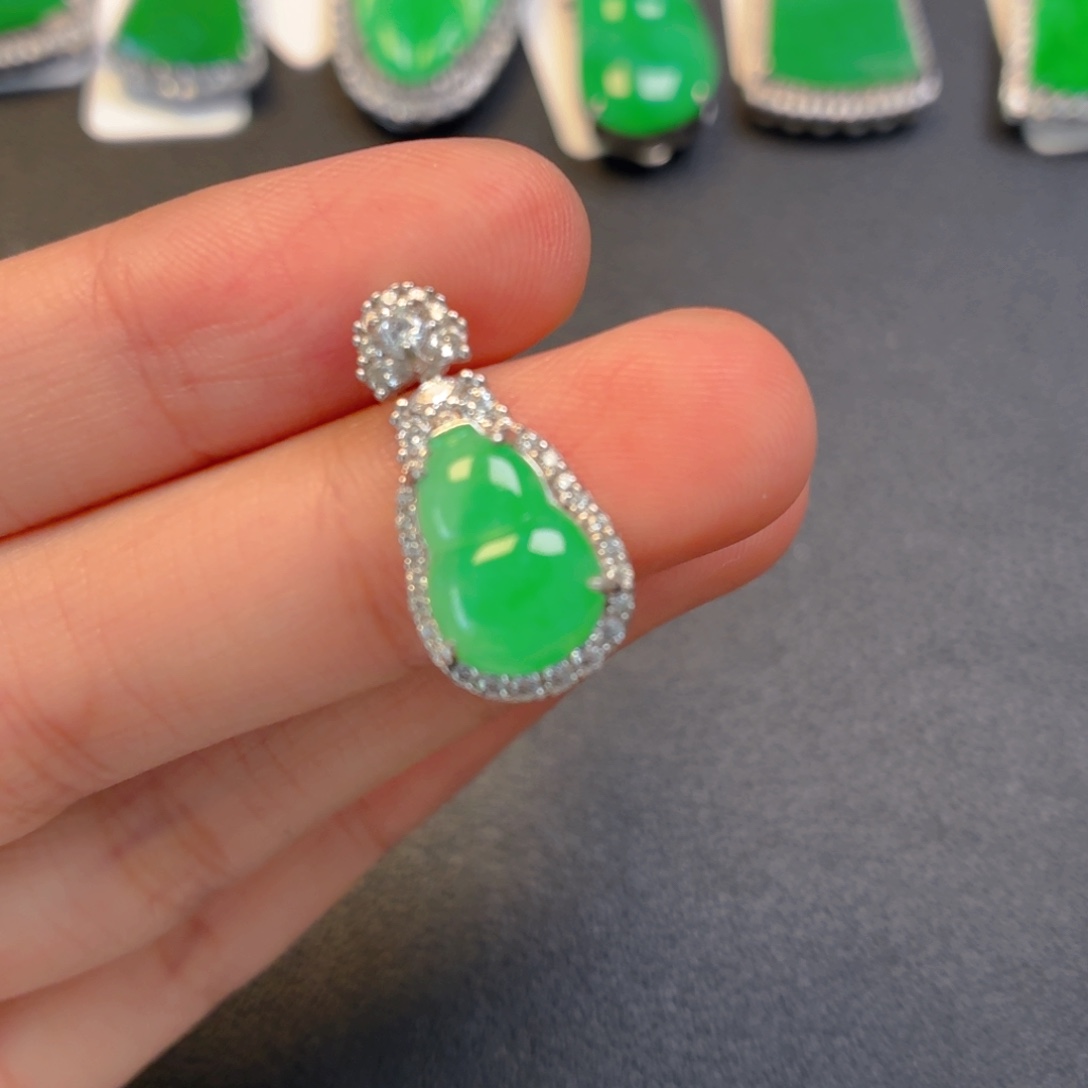 翡翠银S925镶嵌颈饰