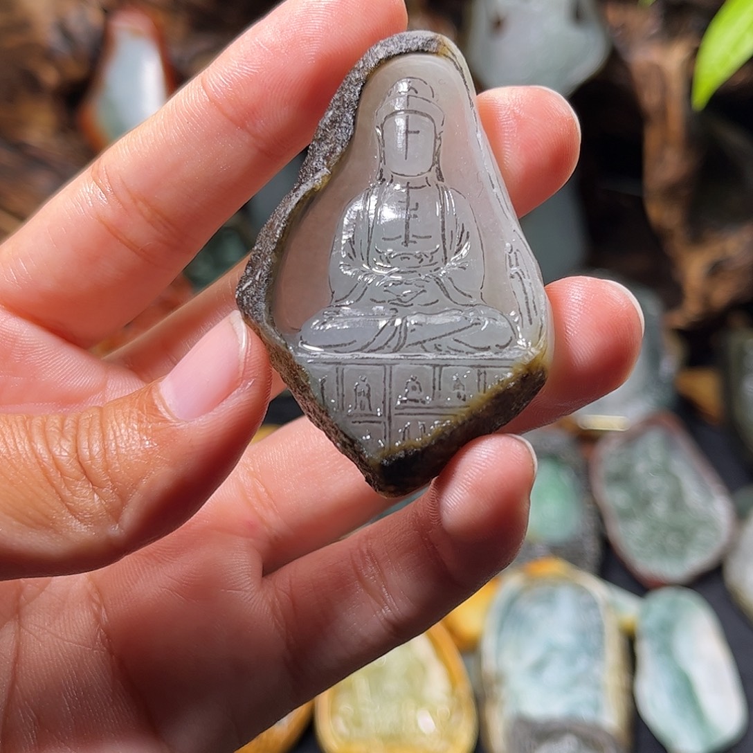 世***界定制翡翠未镶嵌观音