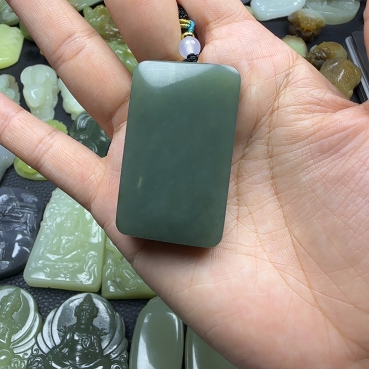 微***笑颈饰未镶嵌和田玉