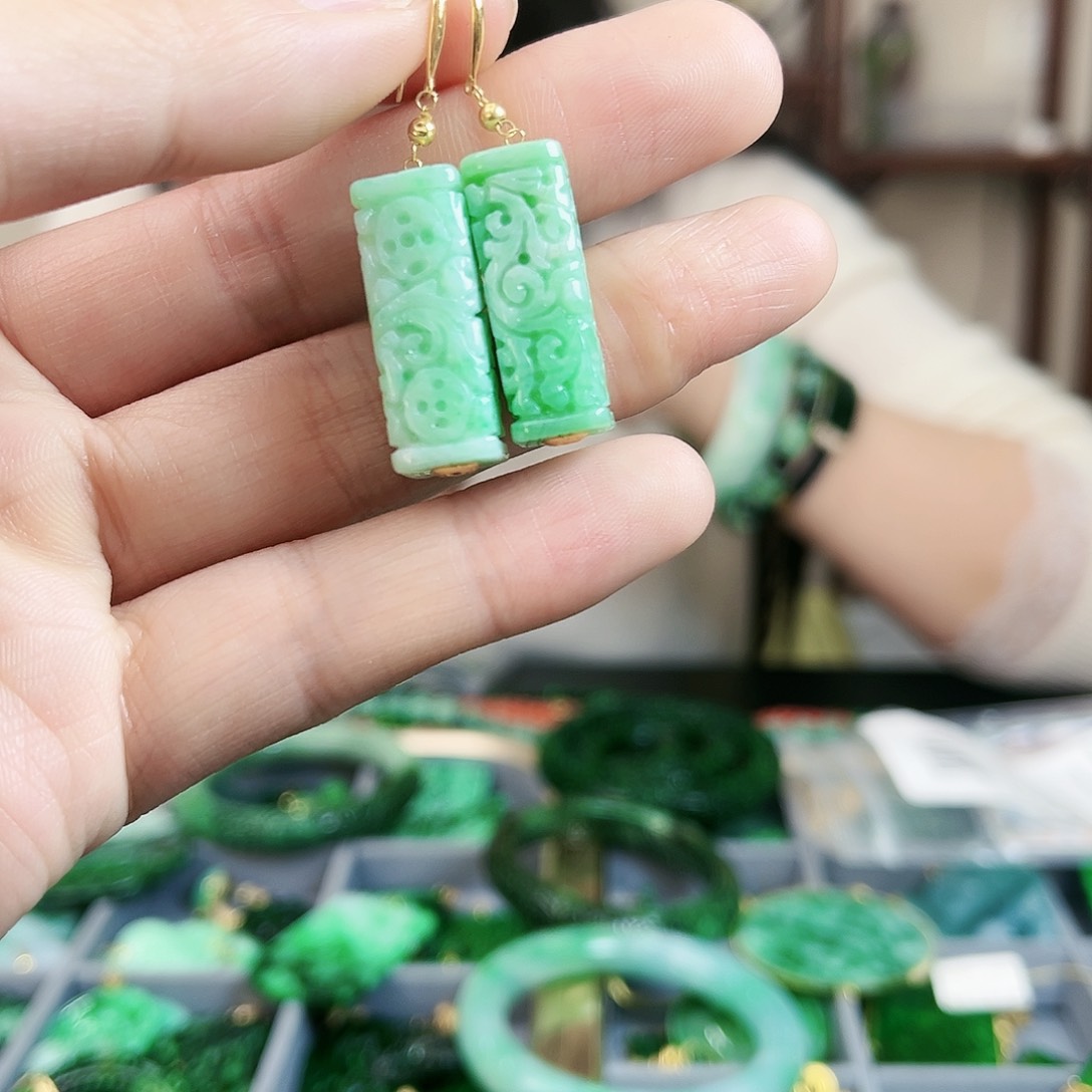 翡翠耳饰18K金镶嵌耳饰