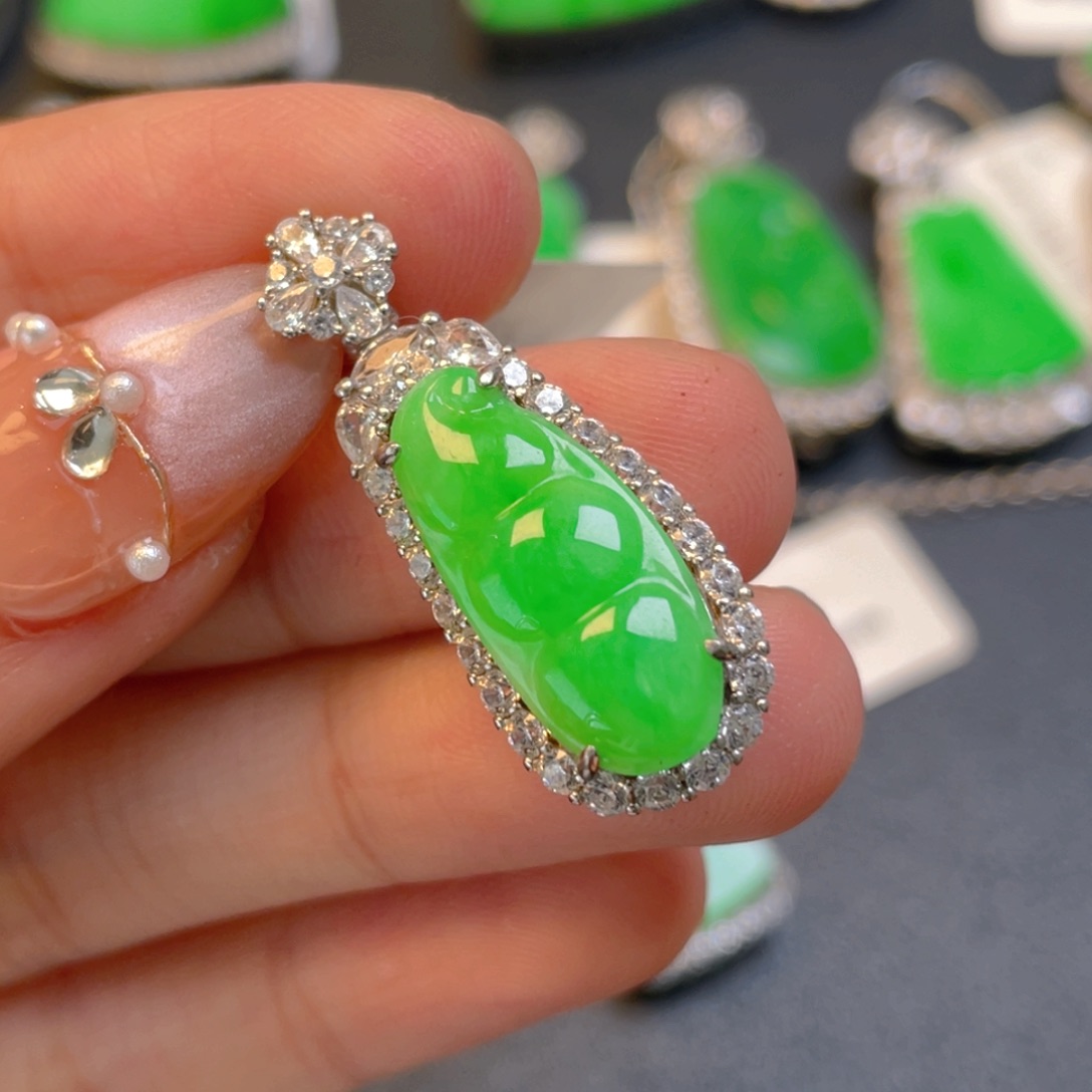 翡翠银S925镶嵌颈饰