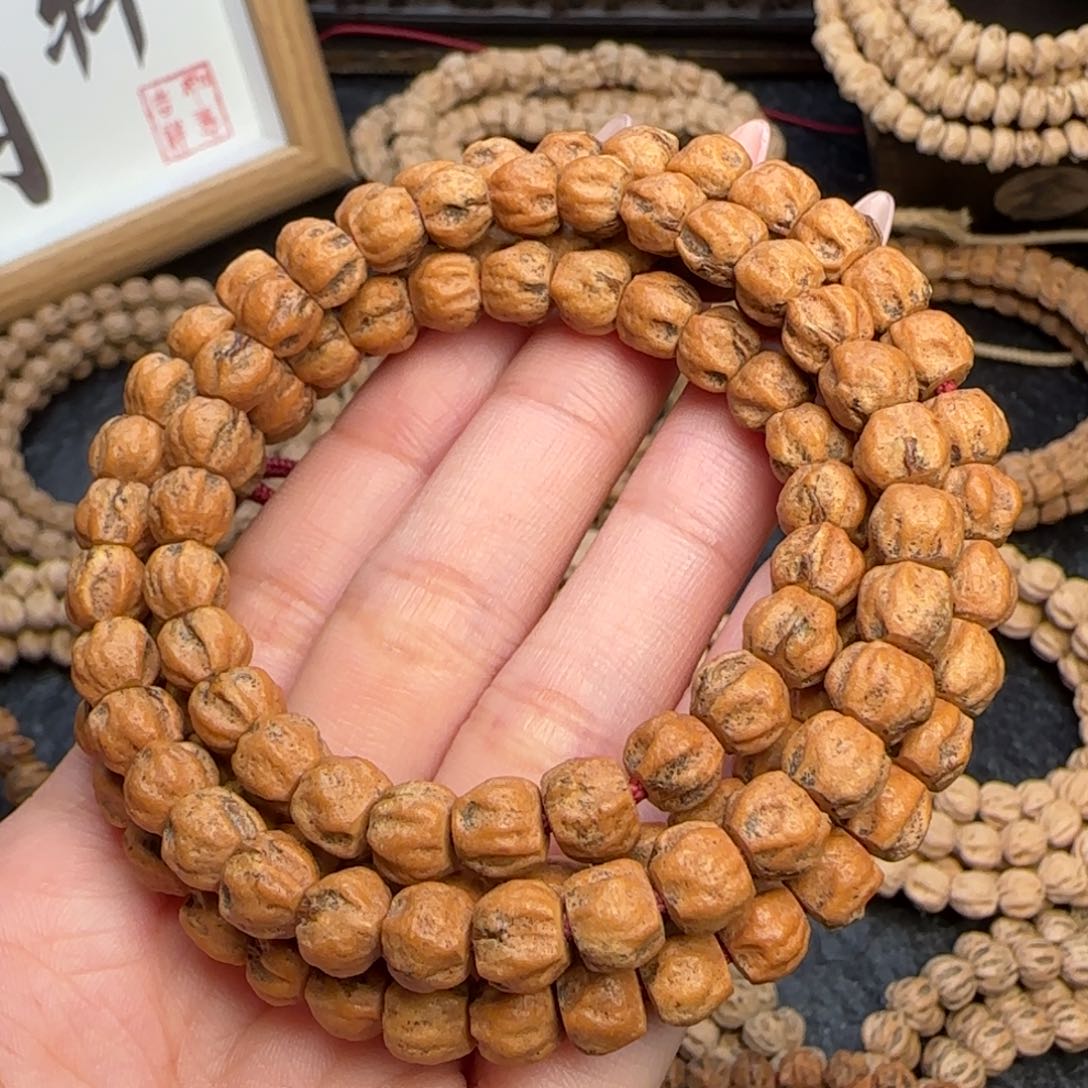 柏香籽/百香籽手串辛**达