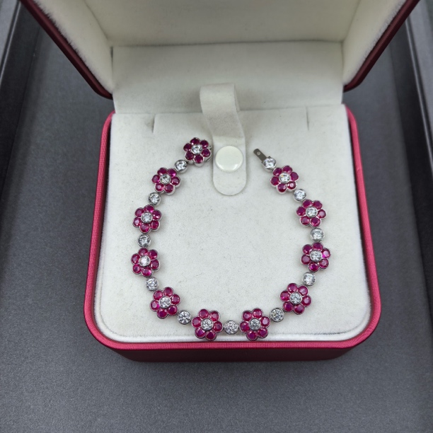  【经典永恒  光芒四射】 手链 GDJ9126