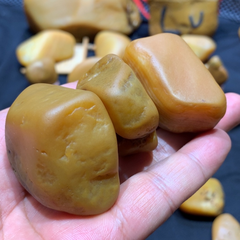 【闪购商品】石材黄腊石