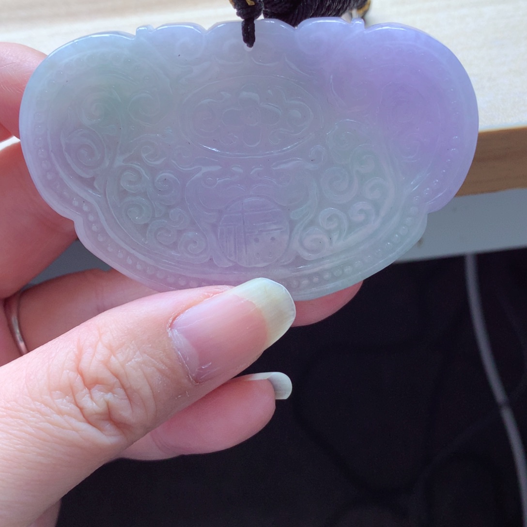 翡翠颈饰未镶嵌吊坠