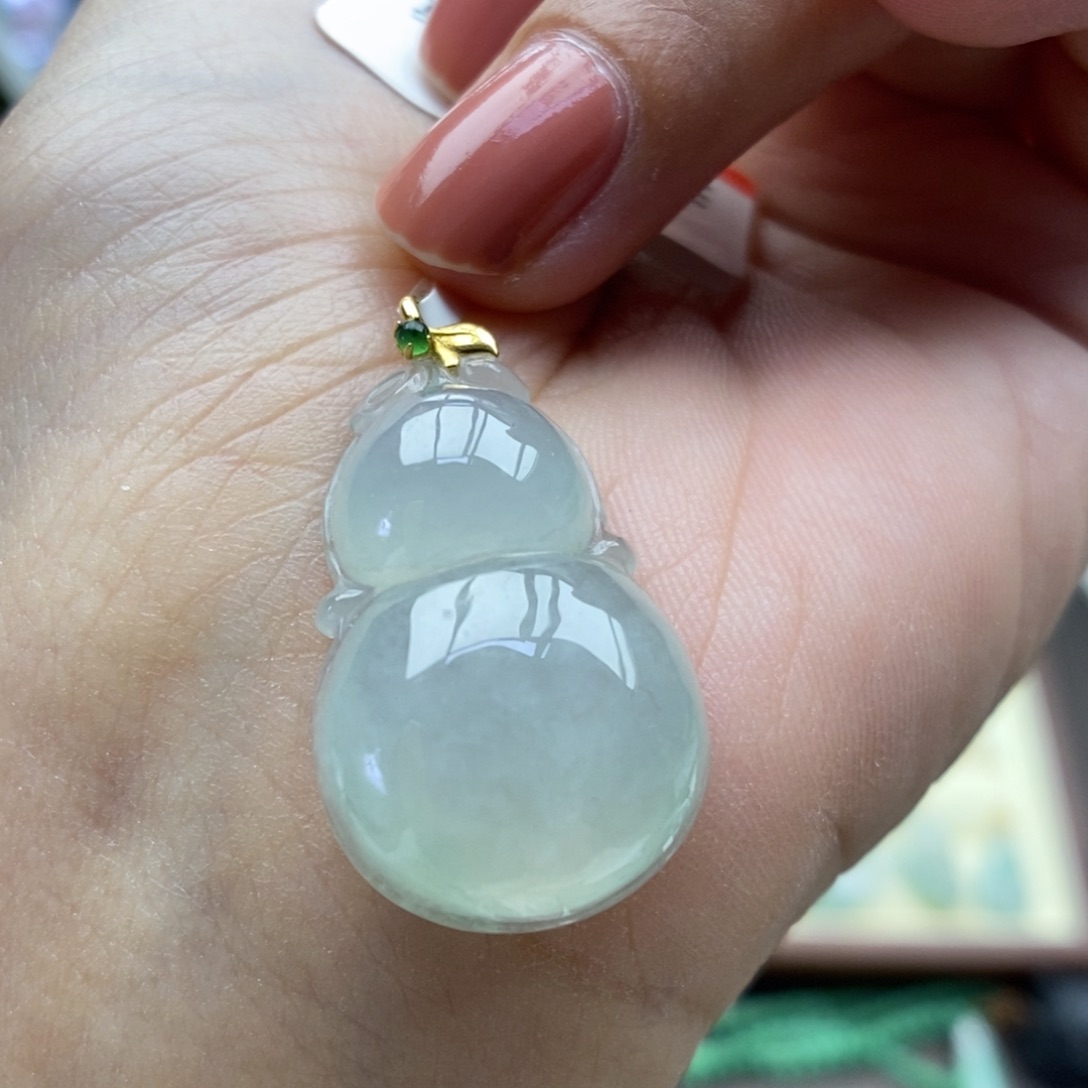 翡翠18K金镶嵌颈饰吊坠49