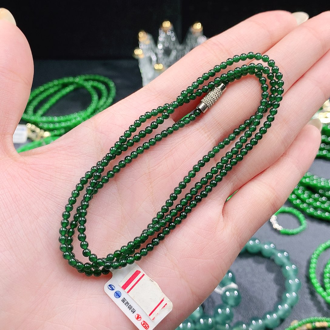 m***o翡翠未镶嵌手串项链