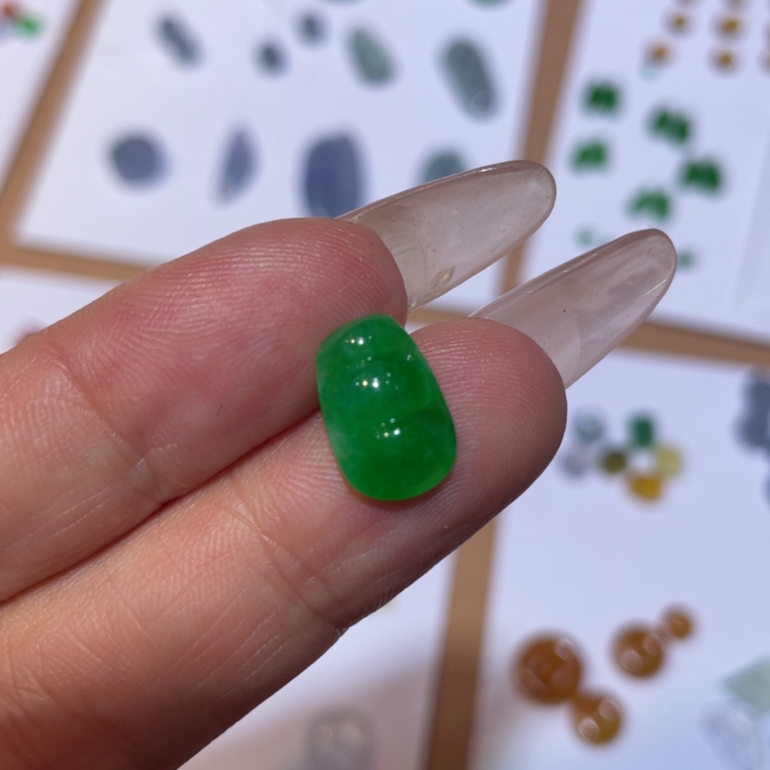 颈饰未镶嵌翡翠豆子