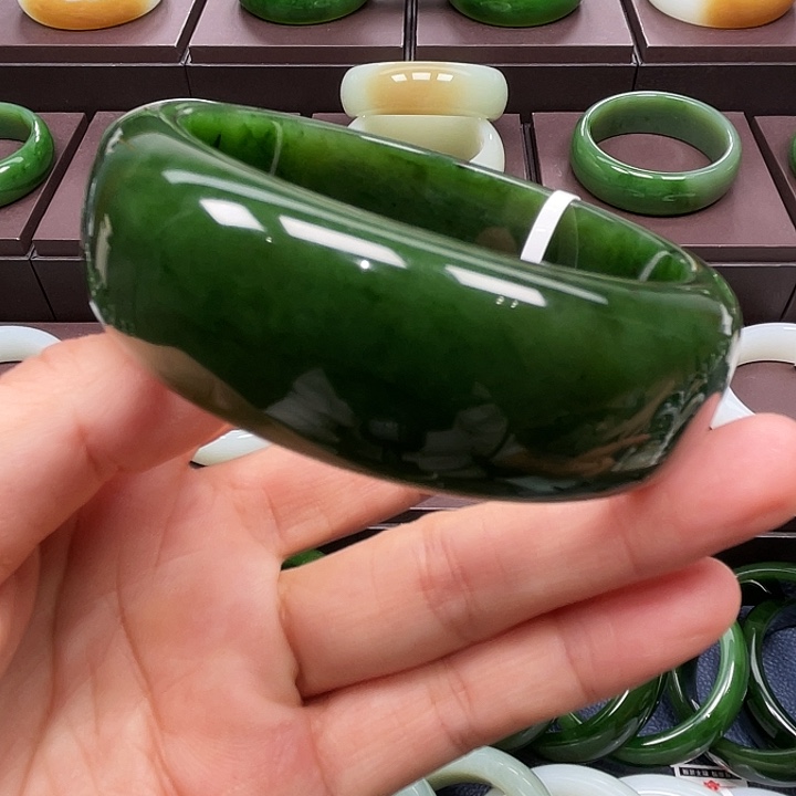 和田玉未镶嵌手镯63口径