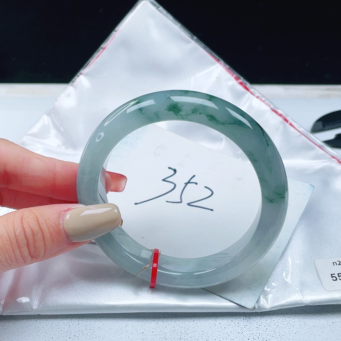 翡翠未镶嵌手镯55+正圈