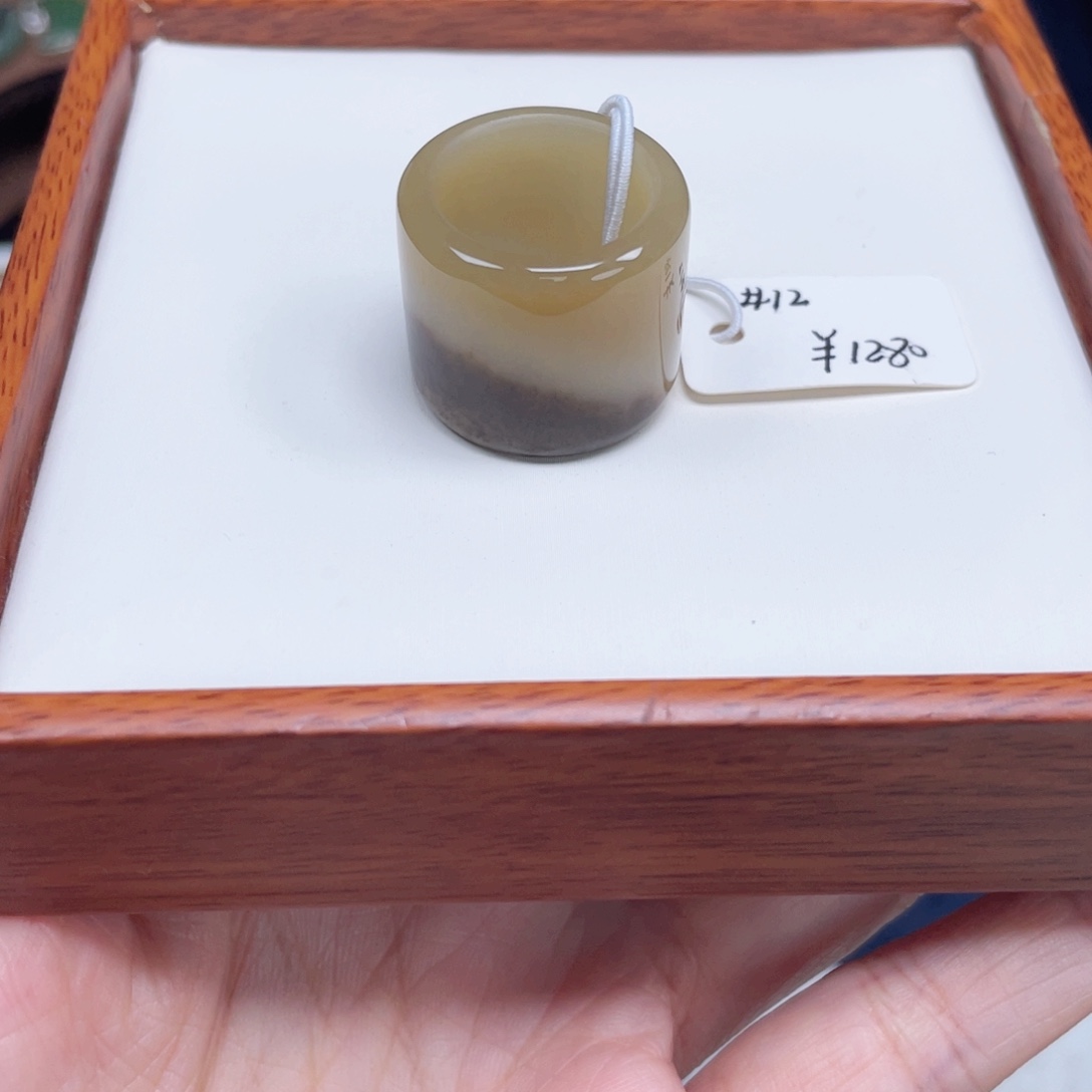 和田玉戒指未镶嵌4号天地意境糖白三色渐变超级小罐罐圆切#12