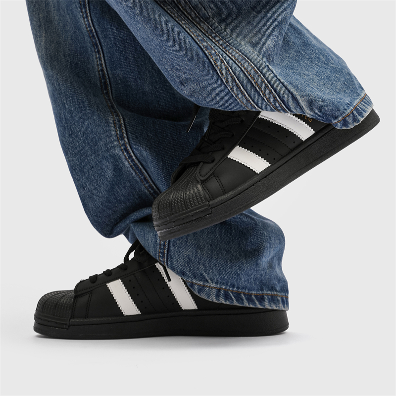 夏季黑白男女同款ins简约时尚百搭低帮休闲鞋