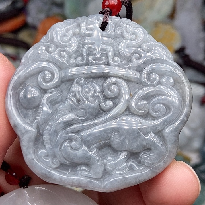 颈饰未镶嵌翡翠q