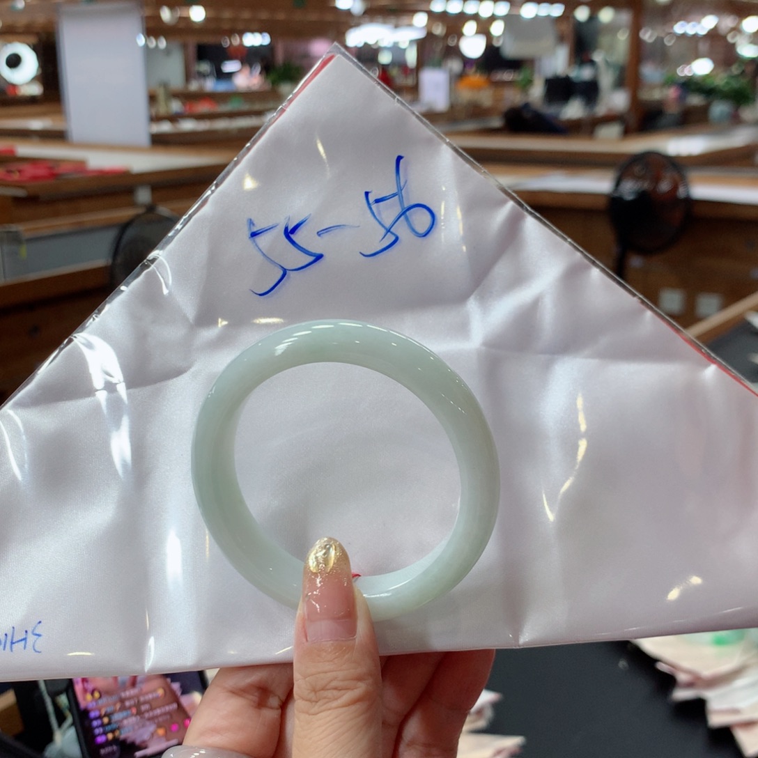 翡翠未镶嵌手镯买断