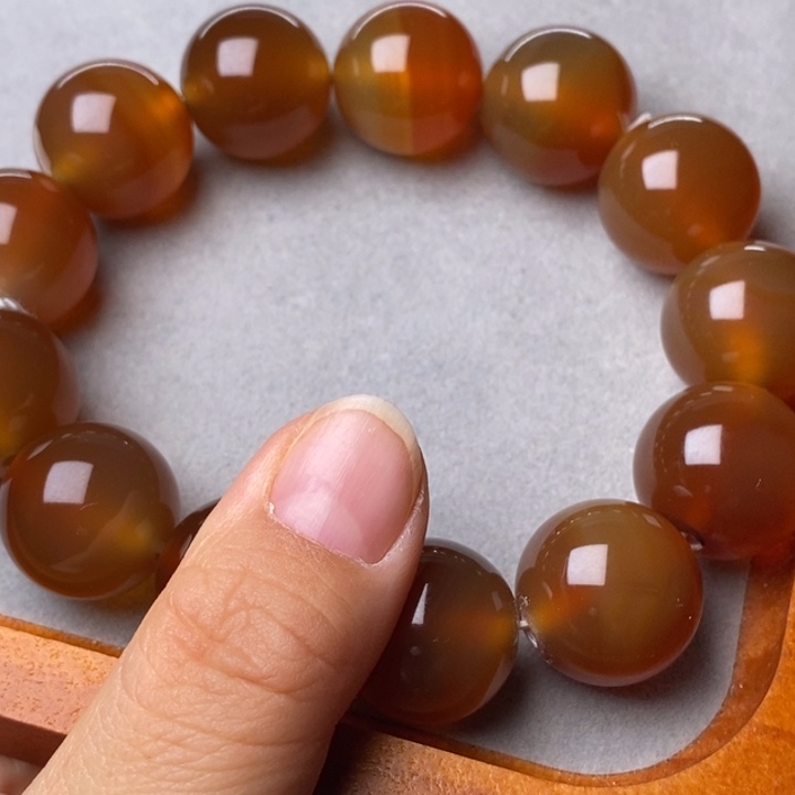 歆***泉玛瑙/玉髓未镶嵌手链