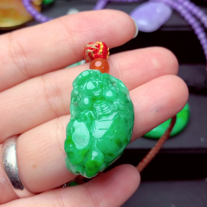 翡翠未镶嵌吊坠(不含链)