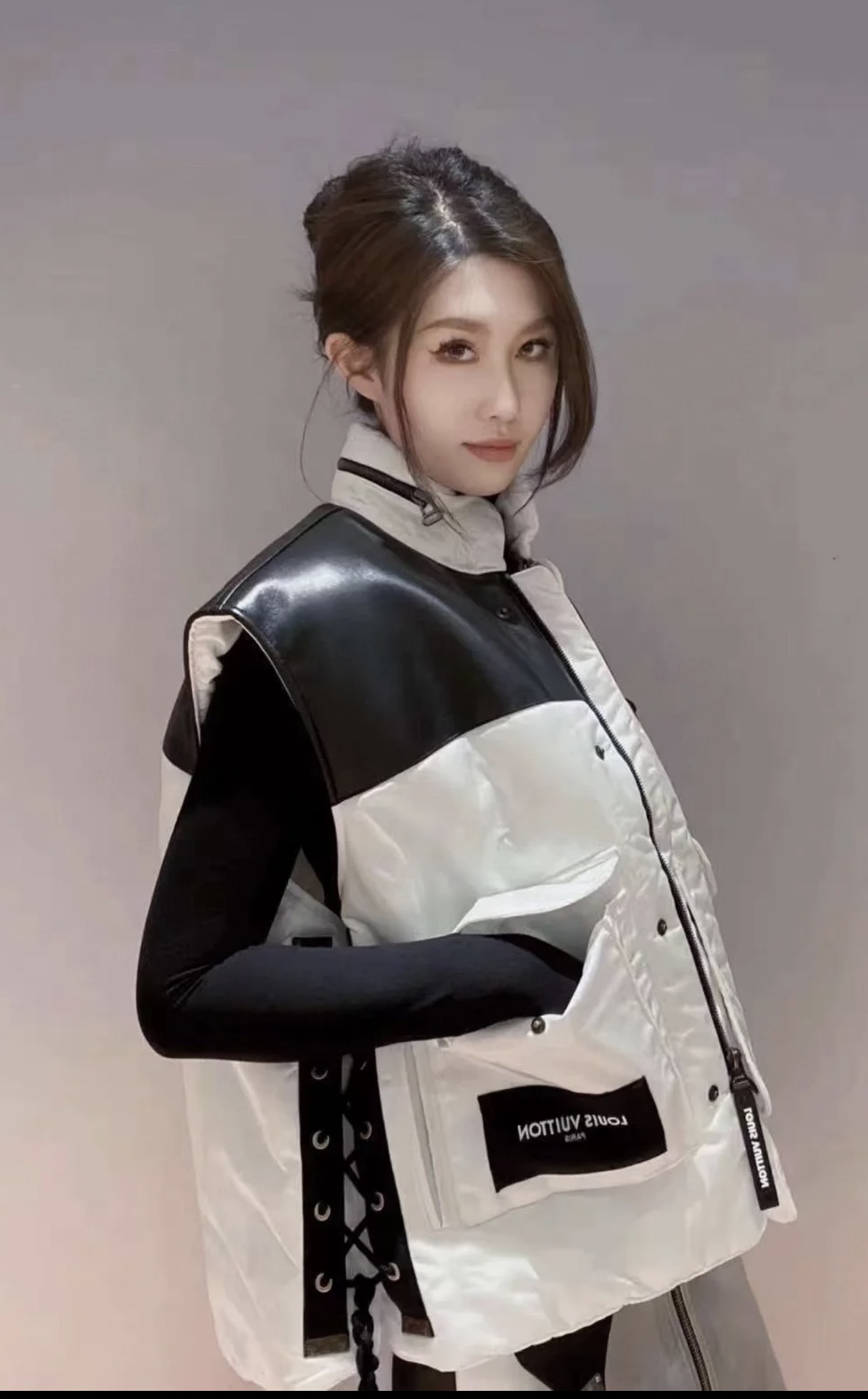 未使用 LouisVuitton/路易威登 aa1978 批量锦纶黑白羽绒马甲多码