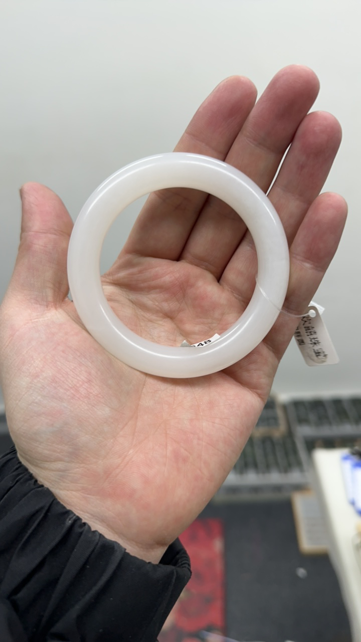 和田玉手镯56圈口