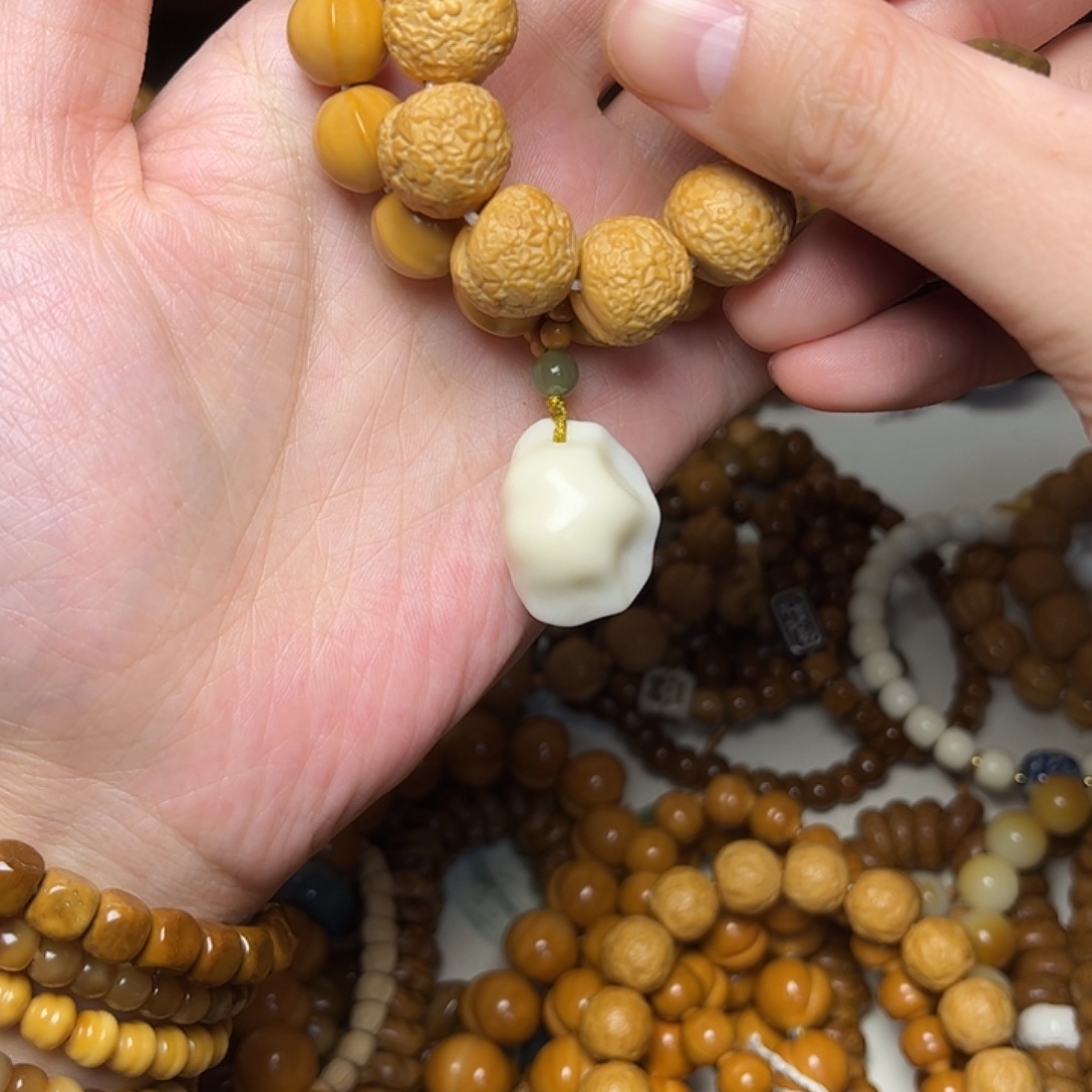 ****宝木质非金属天然猴头